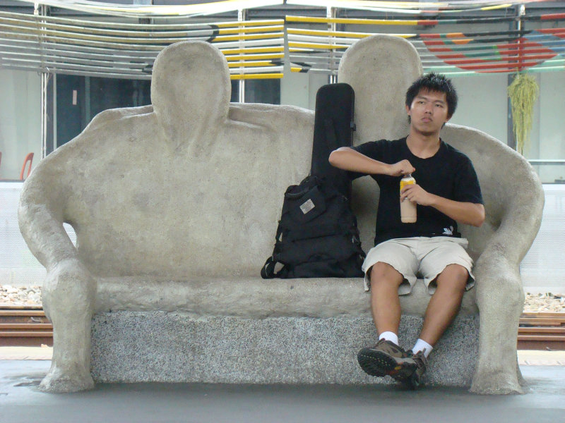 台灣鐵路旅遊攝影台中火車站月台景物篇公共藝術-大同國小美術班-偶然與巧合-III區攝影照片77