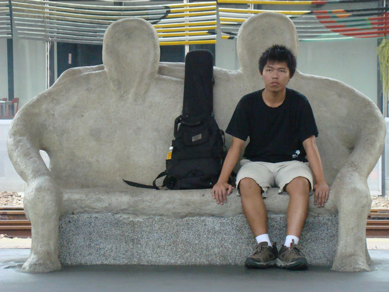 台灣鐵路旅遊攝影台中火車站月台景物篇公共藝術-大同國小美術班-偶然與巧合-III區攝影照片88