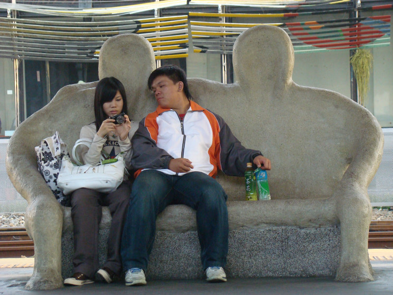 台灣鐵路旅遊攝影台中火車站月台景物篇公共藝術-大同國小美術班-偶然與巧合-III區攝影照片112