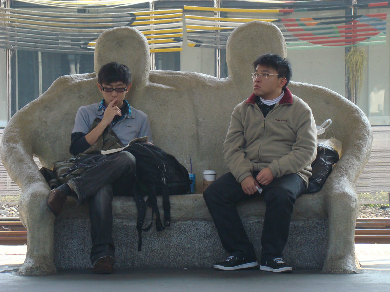 台灣鐵路旅遊攝影台中火車站月台景物篇公共藝術-大同國小美術班-偶然與巧合-III區攝影照片156