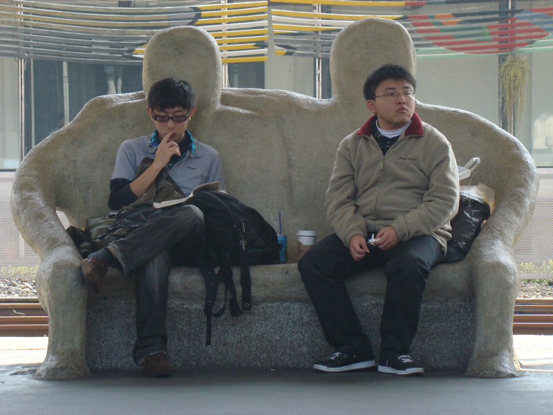 台灣鐵路旅遊攝影台中火車站月台景物篇公共藝術-大同國小美術班-偶然與巧合-III區攝影照片159