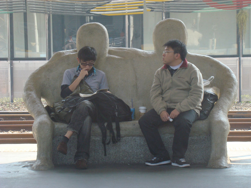 台灣鐵路旅遊攝影台中火車站月台景物篇公共藝術-大同國小美術班-偶然與巧合-III區攝影照片160