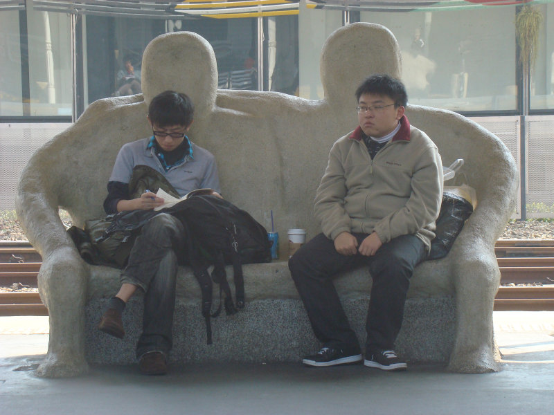 台灣鐵路旅遊攝影台中火車站月台景物篇公共藝術-大同國小美術班-偶然與巧合-III區攝影照片162