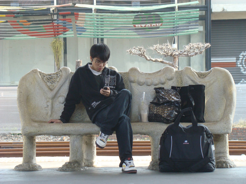 台灣鐵路旅遊攝影台中火車站月台景物篇公共藝術-大同國小美術班-偶然與巧合-III區攝影照片167