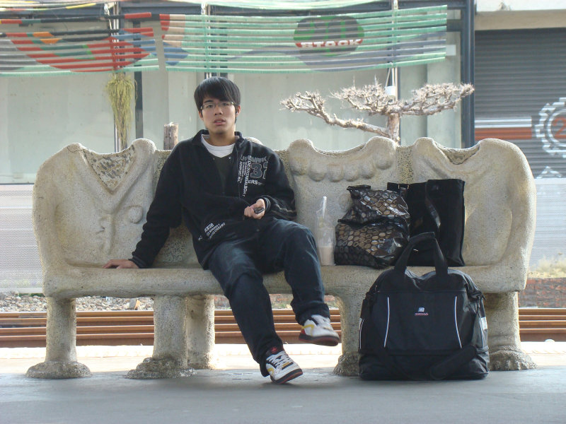 台灣鐵路旅遊攝影台中火車站月台景物篇公共藝術-大同國小美術班-偶然與巧合-III區攝影照片168