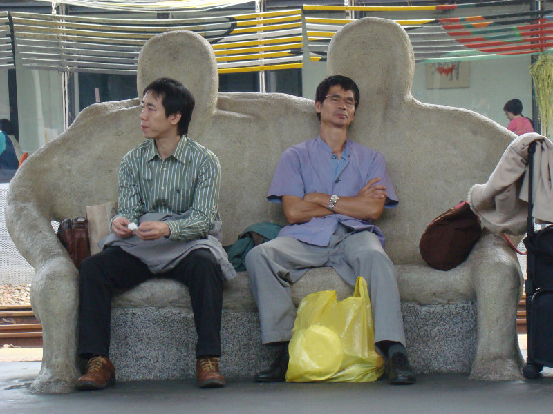 台灣鐵路旅遊攝影台中火車站月台景物篇公共藝術-大同國小美術班-偶然與巧合-II區攝影照片9