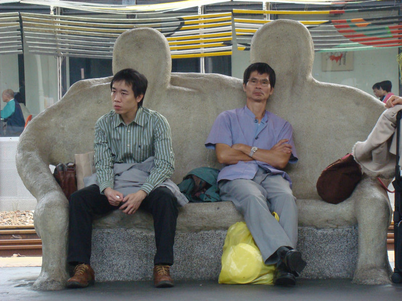 台灣鐵路旅遊攝影台中火車站月台景物篇公共藝術-大同國小美術班-偶然與巧合-II區攝影照片14