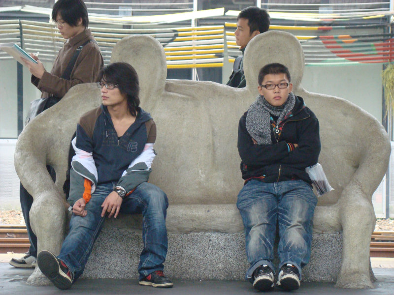 台灣鐵路旅遊攝影台中火車站月台景物篇公共藝術-大同國小美術班-偶然與巧合-II區攝影照片33