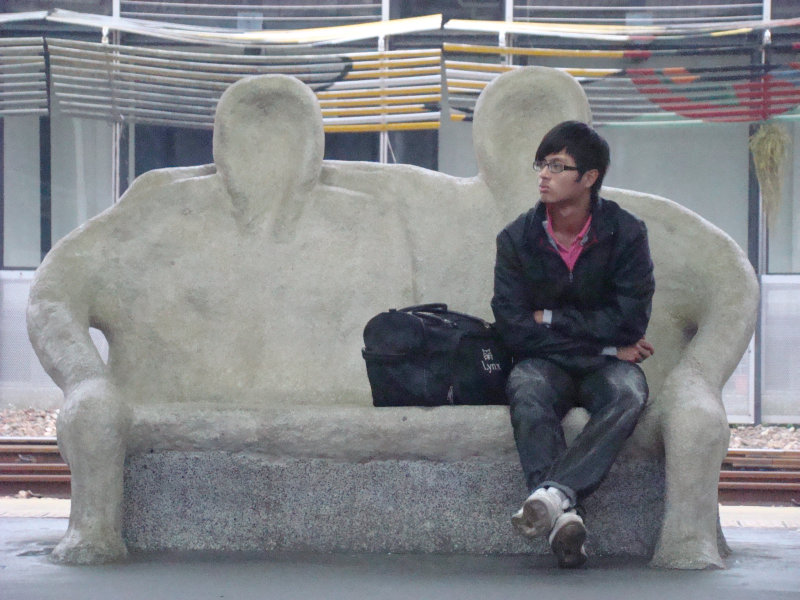 台灣鐵路旅遊攝影台中火車站月台景物篇公共藝術-大同國小美術班-偶然與巧合-II區攝影照片36