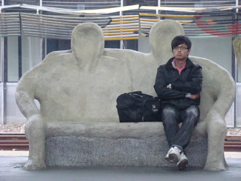 台灣鐵路旅遊攝影台中火車站月台景物篇公共藝術-大同國小美術班-偶然與巧合-II區攝影照片37