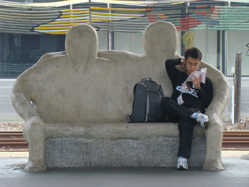 台灣鐵路旅遊攝影台中火車站月台景物篇公共藝術-大同國小美術班-偶然與巧合-II區攝影照片108