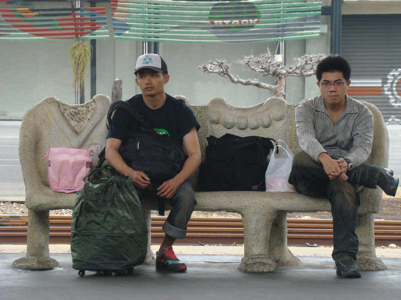 台灣鐵路旅遊攝影台中火車站月台景物篇公共藝術-大同國小美術班-偶然與巧合-II區攝影照片126