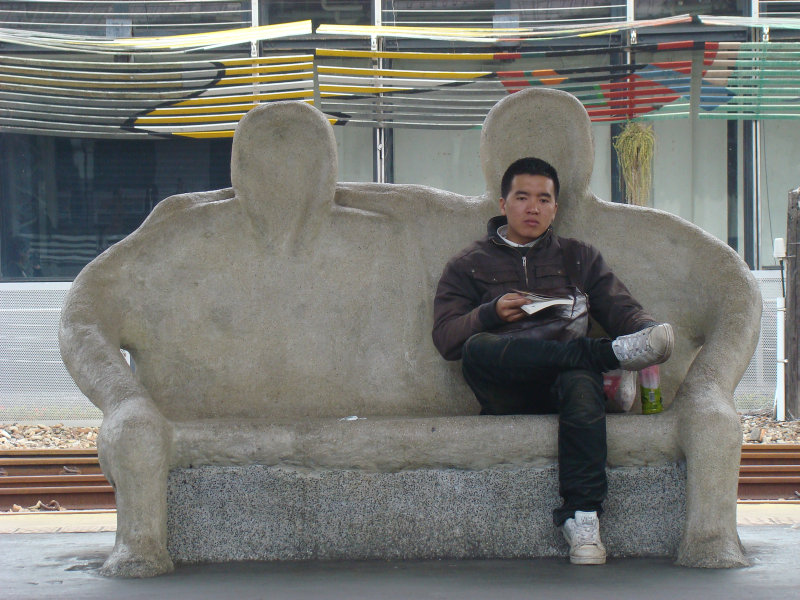 台灣鐵路旅遊攝影台中火車站月台景物篇公共藝術-大同國小美術班-偶然與巧合-II區攝影照片201
