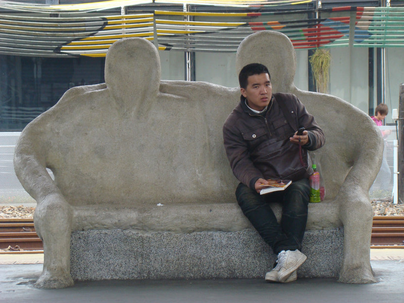 台灣鐵路旅遊攝影台中火車站月台景物篇公共藝術-大同國小美術班-偶然與巧合-II區攝影照片205