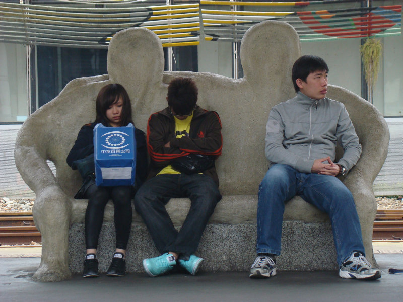 台灣鐵路旅遊攝影台中火車站月台景物篇公共藝術-大同國小美術班-偶然與巧合-II區攝影照片212