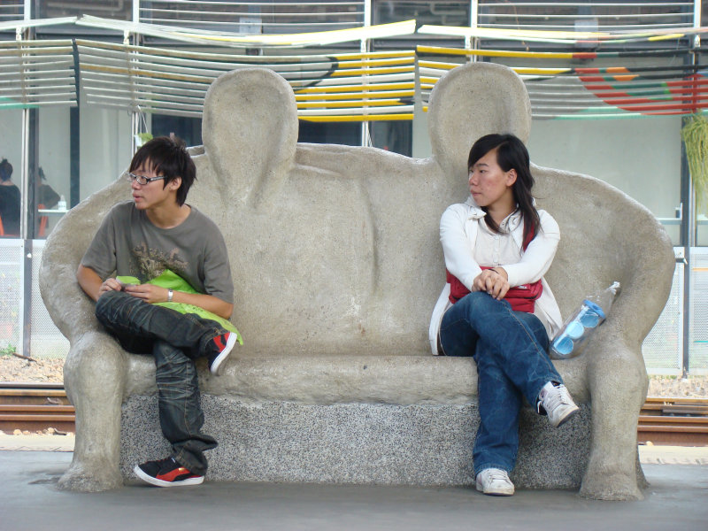 台灣鐵路旅遊攝影台中火車站月台景物篇公共藝術-大同國小美術班-偶然與巧合-II區攝影照片295