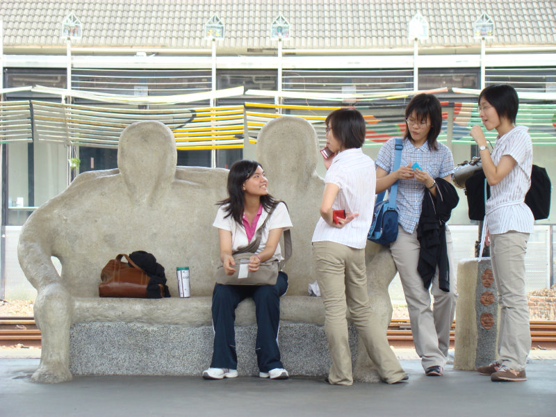 台灣鐵路旅遊攝影台中火車站月台景物篇公共藝術-大同國小美術班-偶然與巧合-II區攝影照片326