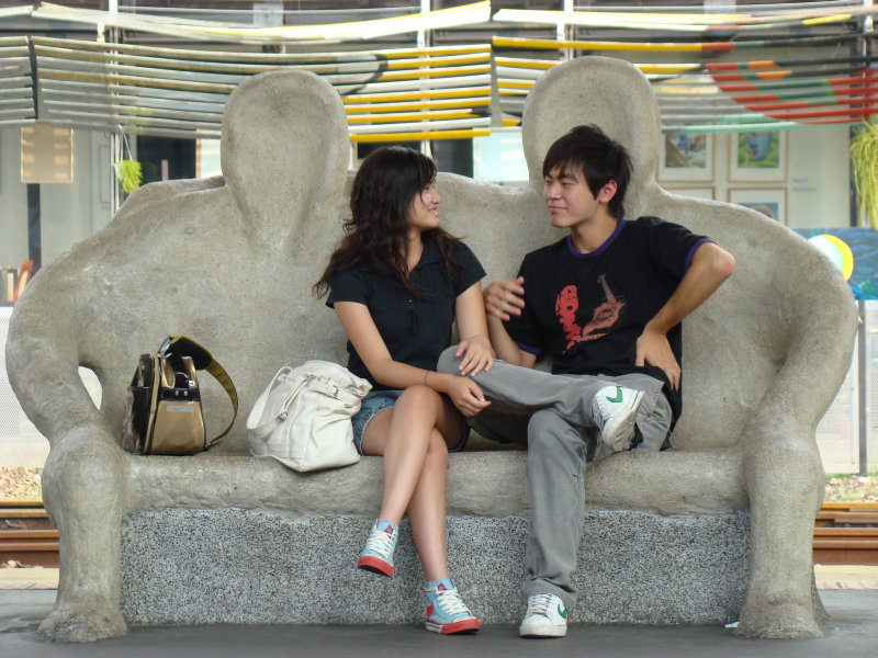 台灣鐵路旅遊攝影台中火車站月台景物篇公共藝術-大同國小美術班-偶然與巧合-II區攝影照片381