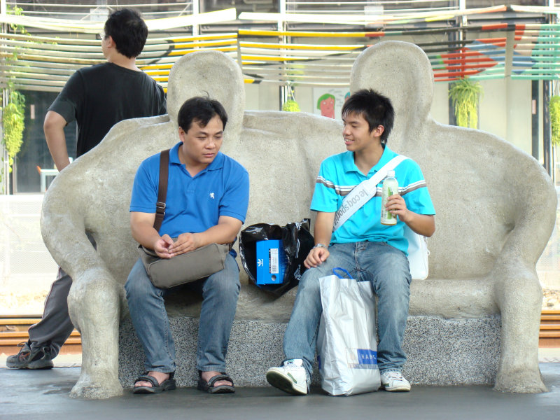 台灣鐵路旅遊攝影台中火車站月台景物篇公共藝術-大同國小美術班-偶然與巧合-I區攝影照片91