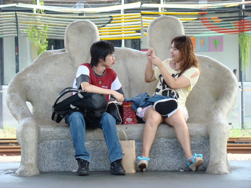 台灣鐵路旅遊攝影台中火車站月台景物篇公共藝術-大同國小美術班-偶然與巧合-I區攝影照片132