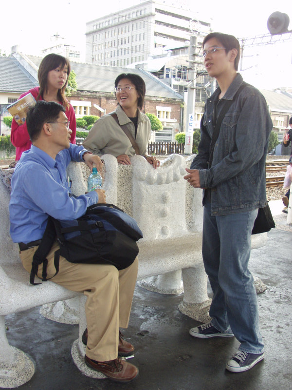 台灣鐵路旅遊攝影台中火車站月台景物篇公共藝術-大同國小美術班-偶然與巧合-I區攝影照片507