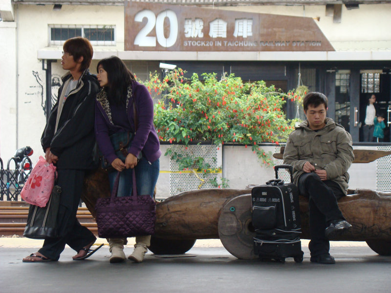 台灣鐵路旅遊攝影台中火車站月台景物篇公共藝術-李俊陽攝影照片122