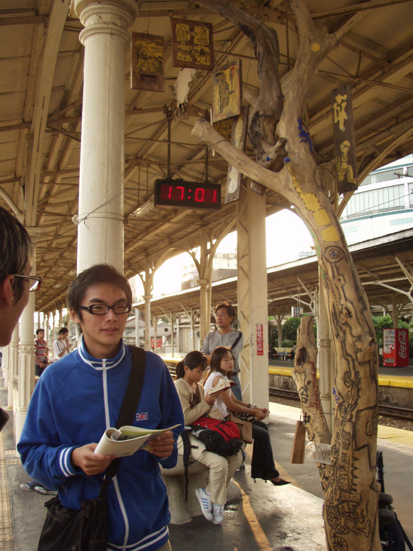 台灣鐵路旅遊攝影台中火車站月台景物篇公共藝術-李俊陽攝影照片165