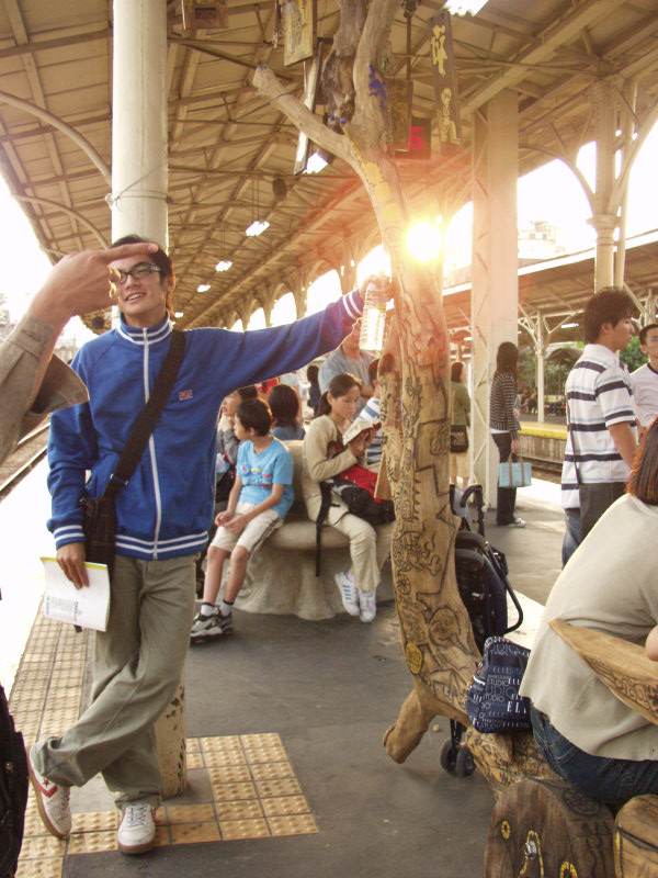 台灣鐵路旅遊攝影台中火車站月台景物篇公共藝術-李俊陽攝影照片167