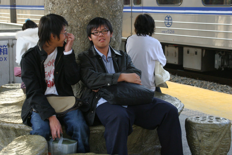 台灣鐵路旅遊攝影台中火車站月台景物篇公共藝術-李朝倉-菩提樹攝影照片32