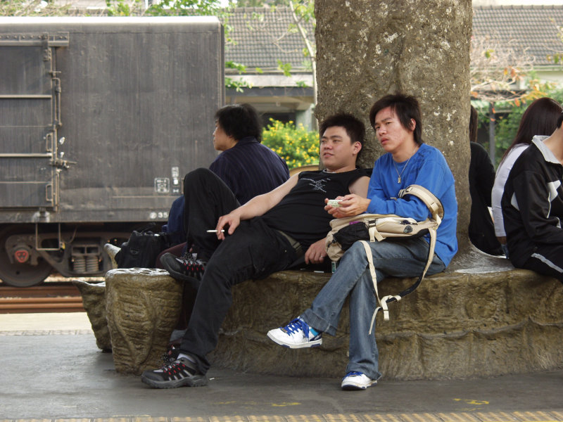 台灣鐵路旅遊攝影台中火車站月台景物篇公共藝術-李朝倉-菩提樹攝影照片47