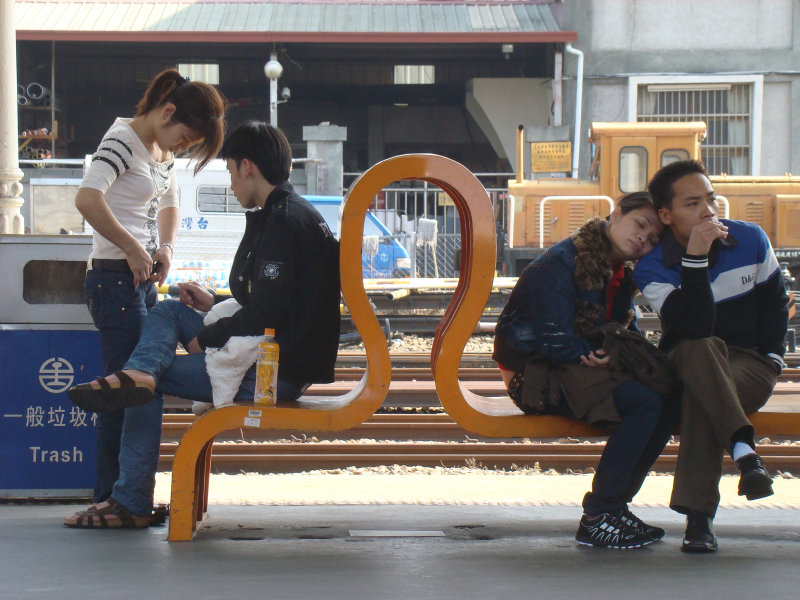 台灣鐵路旅遊攝影台中火車站月台景物篇公共藝術-林文海-藝術光環攝影照片33