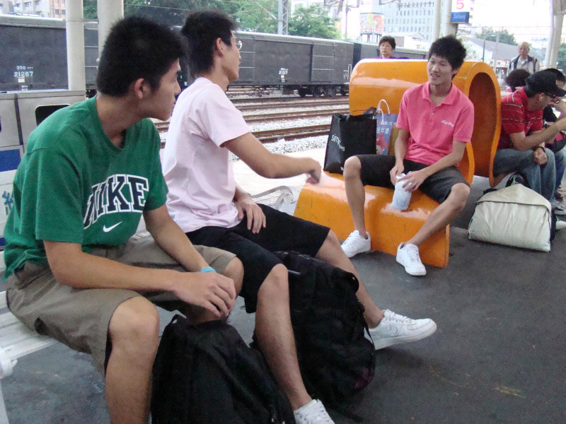 台灣鐵路旅遊攝影台中火車站月台景物篇公共藝術-林文海-藝術光環攝影照片38