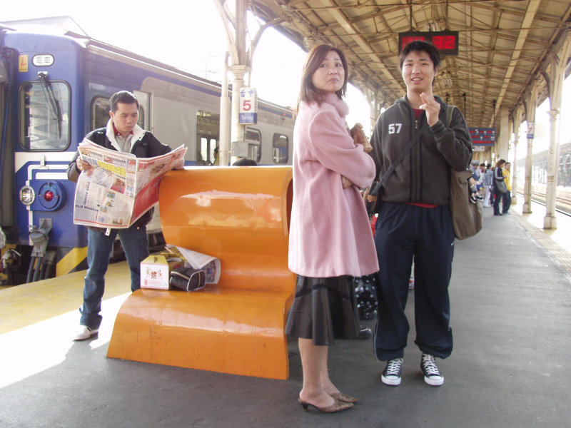 台灣鐵路旅遊攝影台中火車站月台景物篇公共藝術-林文海-藝術光環攝影照片86