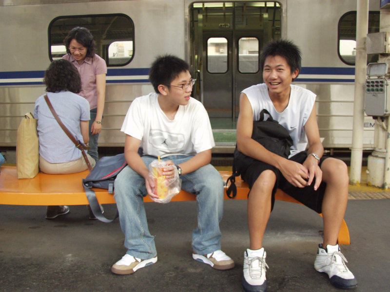 台灣鐵路旅遊攝影台中火車站月台景物篇公共藝術-林文海-藝術光環攝影照片110