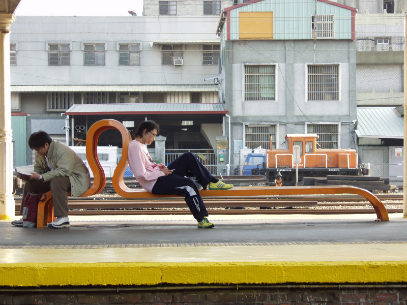 台灣鐵路旅遊攝影台中火車站月台景物篇公共藝術-林文海-藝術光環攝影照片118