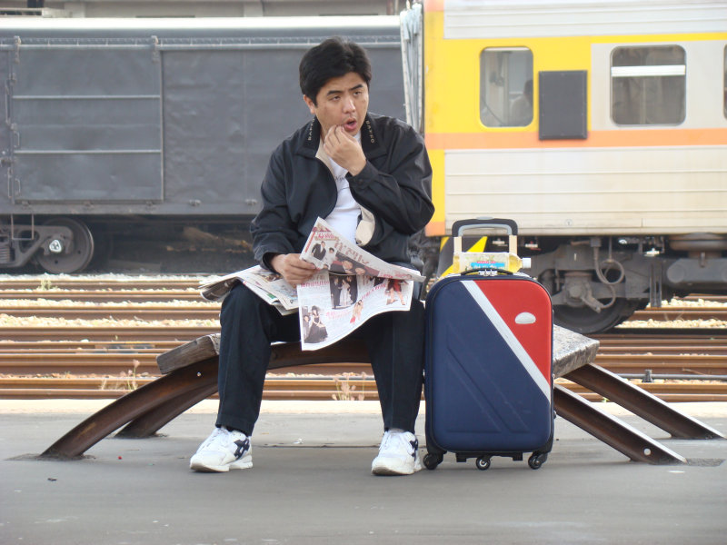 台灣鐵路旅遊攝影台中火車站月台景物篇公共藝術-林維訓-鐵道星情攝影照片2