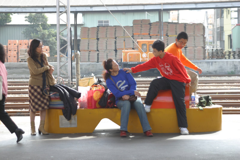 台灣鐵路旅遊攝影台中火車站月台景物篇公共藝術-林維訓-鐵道星情攝影照片18
