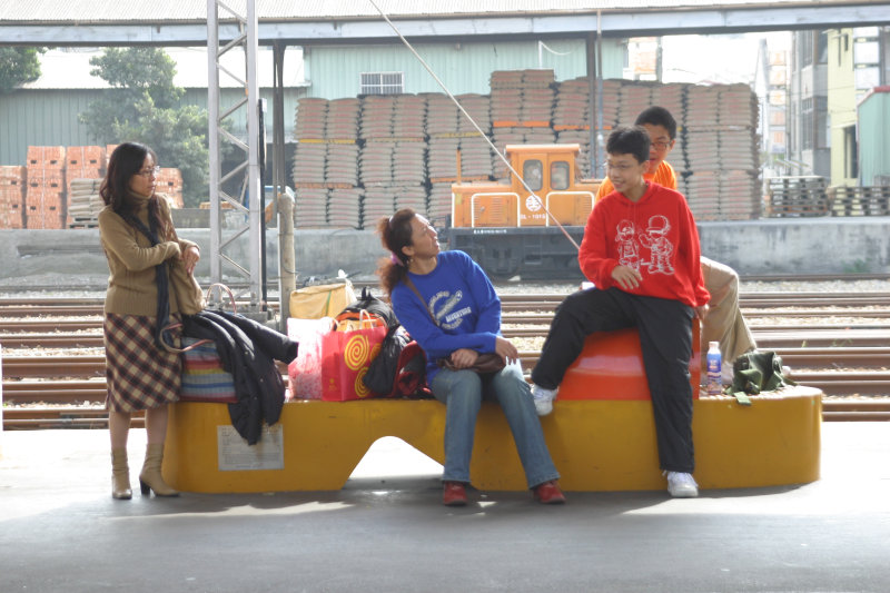 台灣鐵路旅遊攝影台中火車站月台景物篇公共藝術-林維訓-鐵道星情攝影照片19