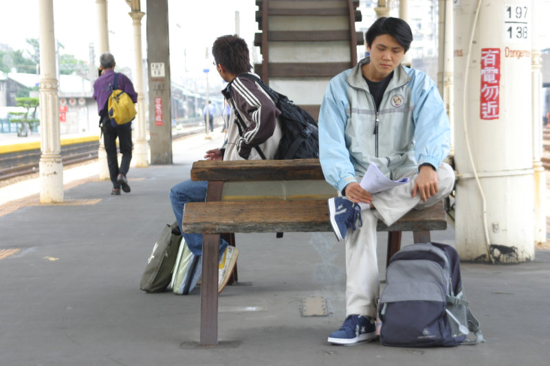 台灣鐵路旅遊攝影台中火車站月台景物篇公共藝術-林維訓-鐵道星情攝影照片25