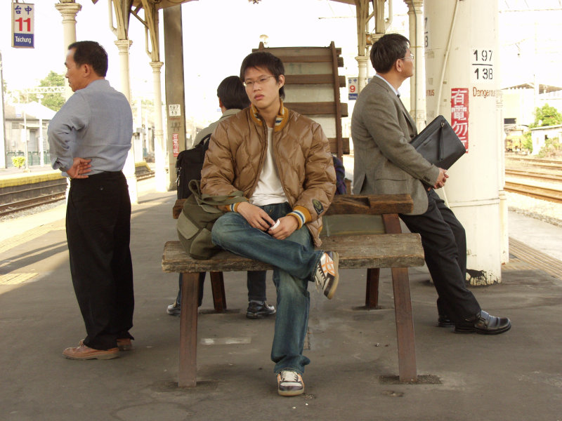 台灣鐵路旅遊攝影台中火車站月台景物篇公共藝術-林維訓-鐵道星情攝影照片42