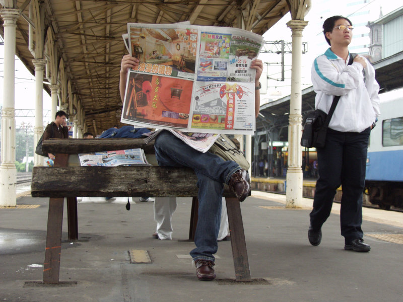 台灣鐵路旅遊攝影台中火車站月台景物篇公共藝術-林維訓-鐵道星情攝影照片56