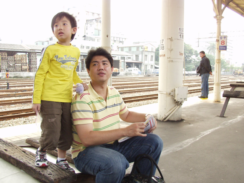 台灣鐵路旅遊攝影台中火車站月台景物篇公共藝術-林維訓-鐵道星情攝影照片62