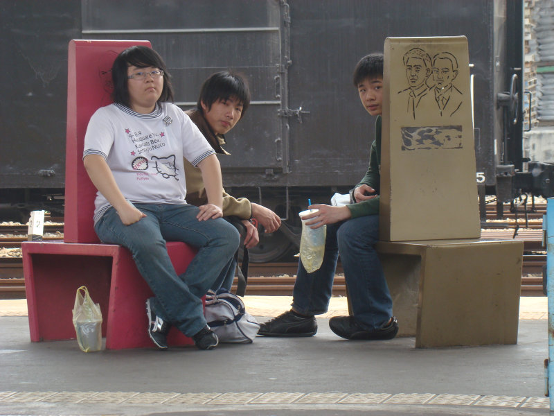 台灣鐵路旅遊攝影台中火車站月台景物篇公共藝術-邱建銘-雕刻時光-II區攝影照片421