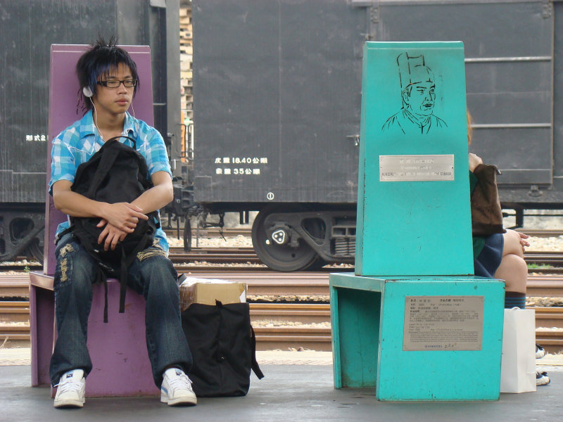 台灣鐵路旅遊攝影台中火車站月台景物篇公共藝術-邱建銘-雕刻時光攝影照片326