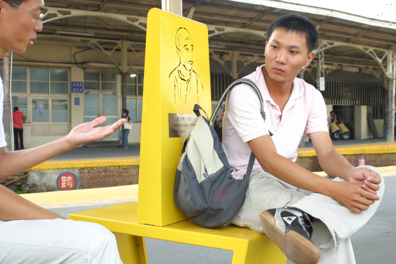 台灣鐵路旅遊攝影台中火車站月台景物篇公共藝術-邱建銘-雕刻時光攝影照片424