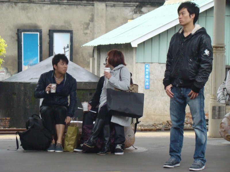 台灣鐵路旅遊攝影台中火車站月台景物篇公共藝術-鄧文貞-大腸包小腸攝影照片30