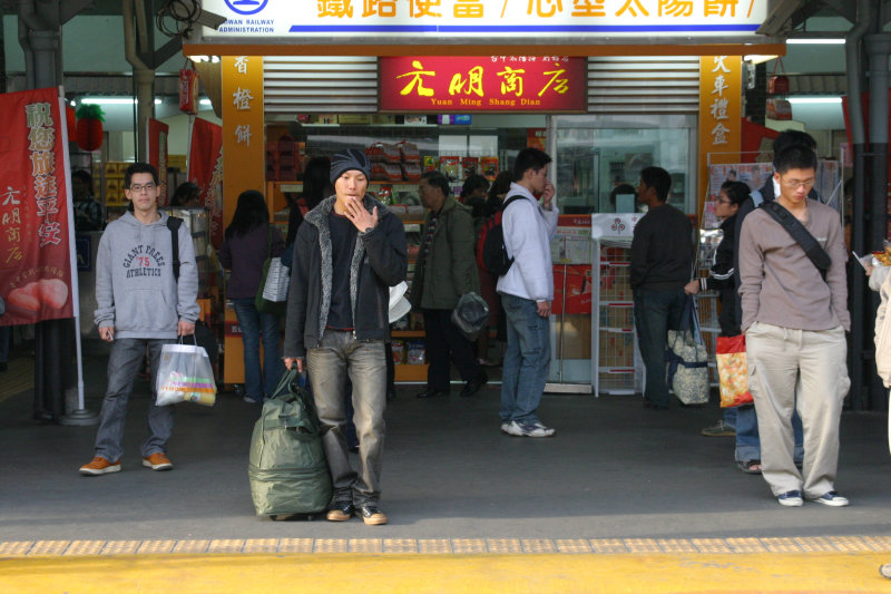 台灣鐵路旅遊攝影台中火車站月台景物篇販賣部攝影照片12