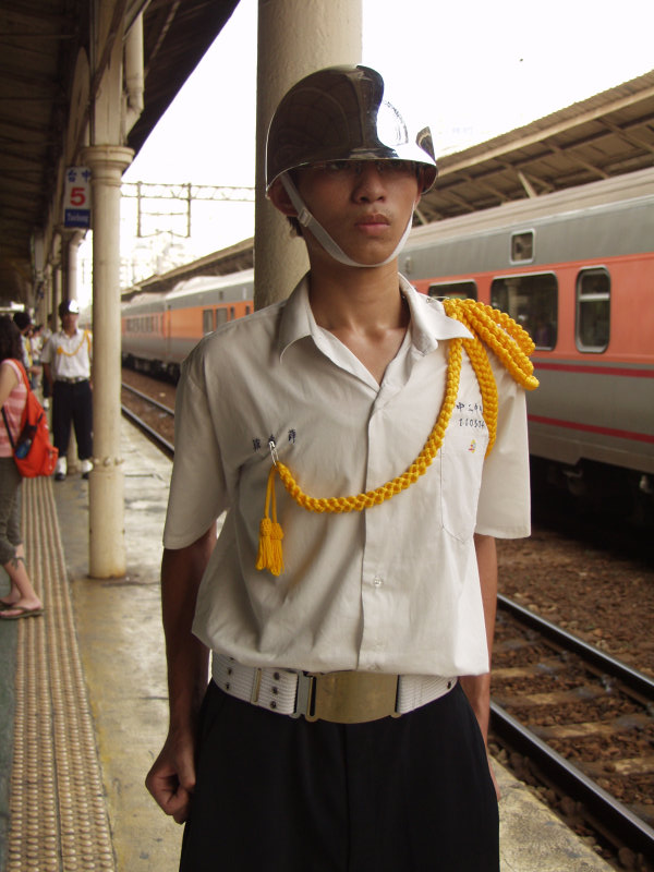 台灣鐵路旅遊攝影台中火車站高中儀隊表演台中二中攝影照片13