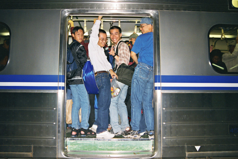 台灣鐵路旅遊攝影山線鐵路台中縣王田成功火車站成功嶺放假攝影照片20