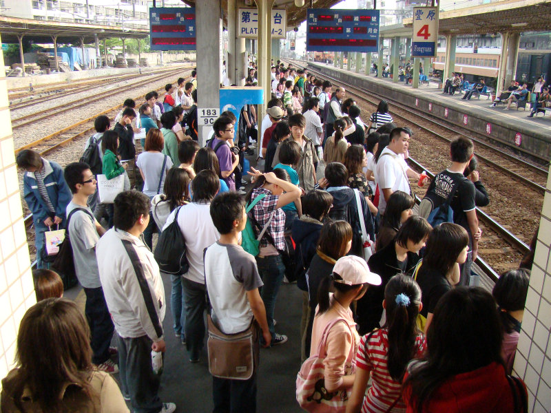 台灣鐵路旅遊攝影山線鐵路豐原火車站2008攝影照片96